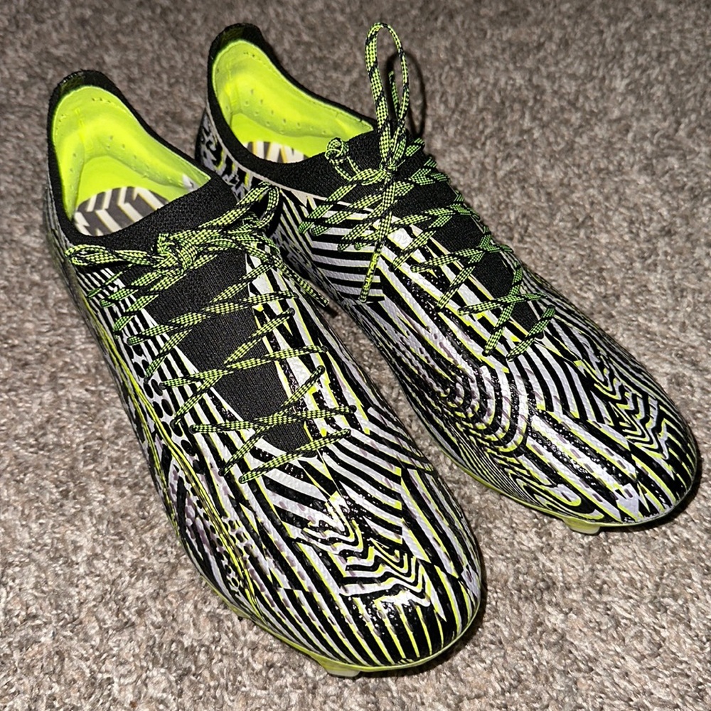 Puma Ultra Ultimate “Dazzle” FG/AG Soccer Cleats